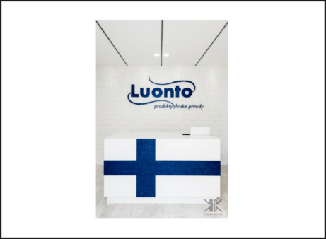 Prodejna LUONTO_finské produkty_zakázkové interiéry Praha_Komerční prostory